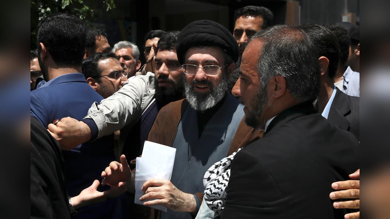 「哈米尼之子」將接班最高領袖！擁「數十億黑金」遭起底、曾赴英治陽痿