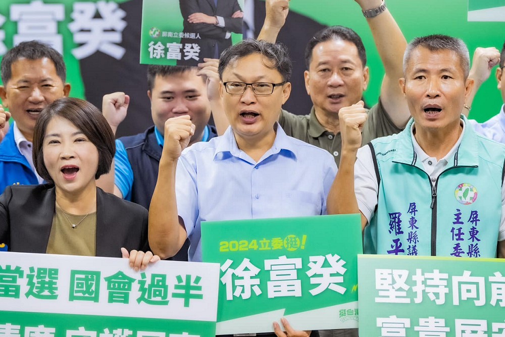 批盧秀燕顧台中人的肺卻重啟核三　徐富癸：屏東人情何以堪？