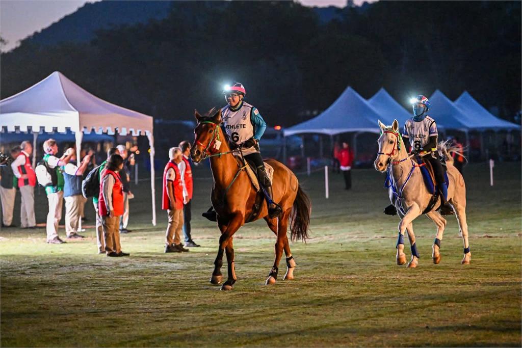 《馬術》馬術亞錦賽耐久賽完賽人數不到一半 鍾國華挑戰成功臺灣第一人