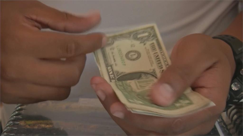 委內瑞拉通膨惡性循環　貨幣面額砍掉六個零