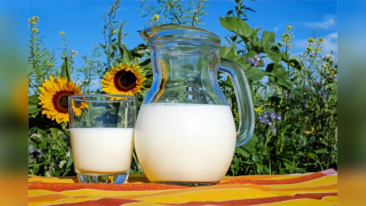 快新聞／購買牛奶注意！「鮮乳標章」發放標準變嚴格了　新規定內容全曝光