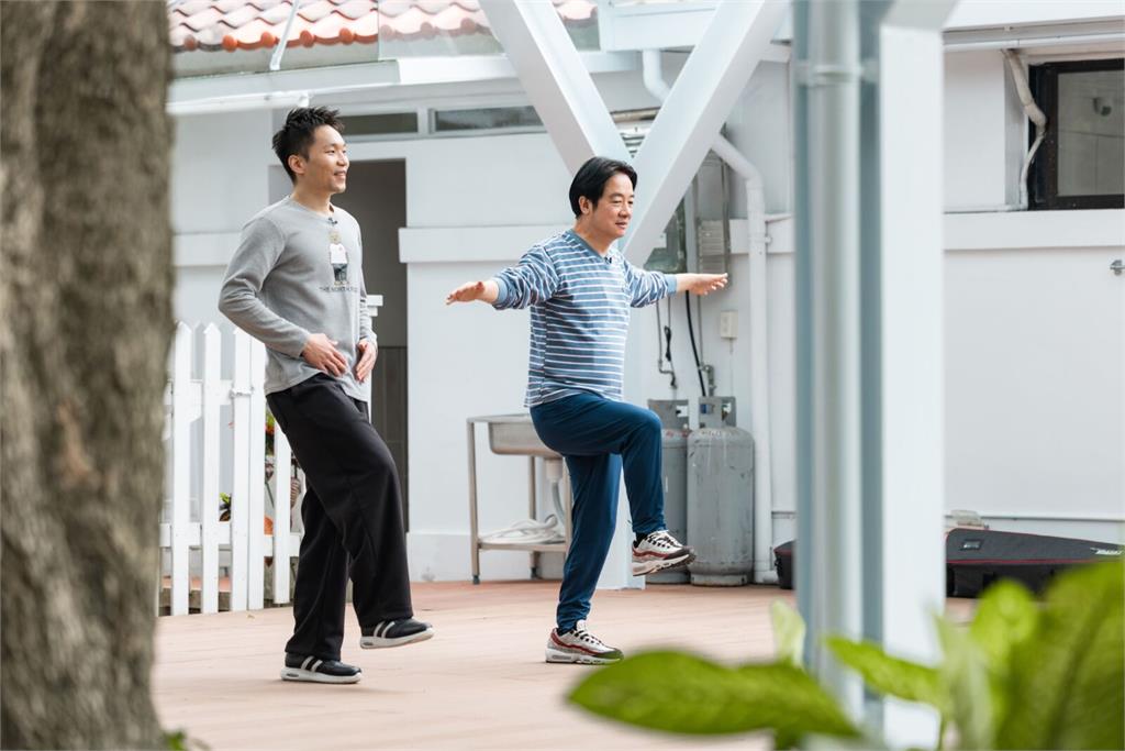 賴清德攜李洋示範居家健康操　籲落實每日30分鐘運動