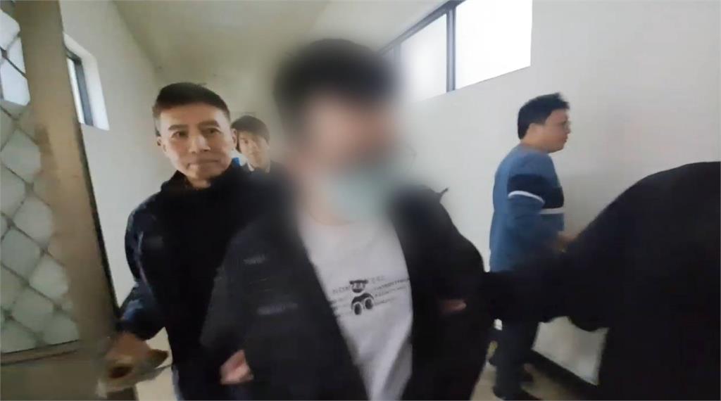 快新聞／基隆7旬老翁遭焚屍塞冰櫃　1嫌否認殺人遭收押禁見