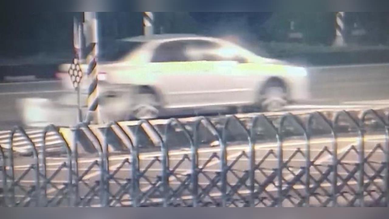 下交流道撞直行車! 駕駛棄車逃逸 車主辯"不知誰開"