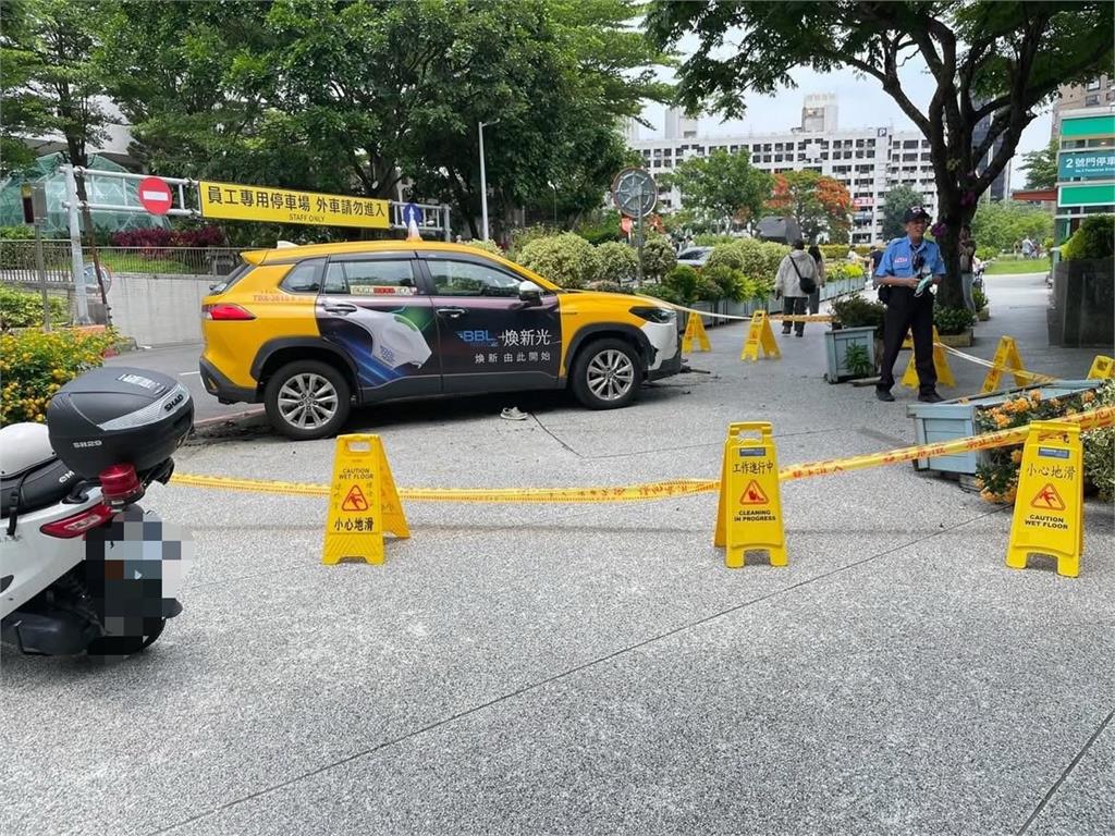 快新聞／又有車禍！小黃疑誤踩油門「撞北投榮總花圃」　警方說明了