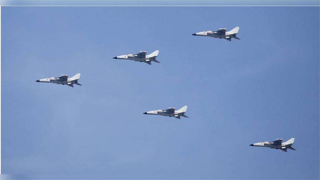 2架次共機越中線擾周邊空域 國軍監控