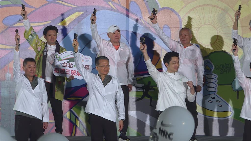 睽違近5年!直飛青森將復航 知事帶「蘋果先生」來台慶賀
