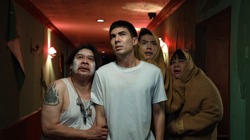 《404 宿靈速速逃》跟鬼搶地盤!泰國時尚女神演飯店女鬼竟然最怕「這件事」