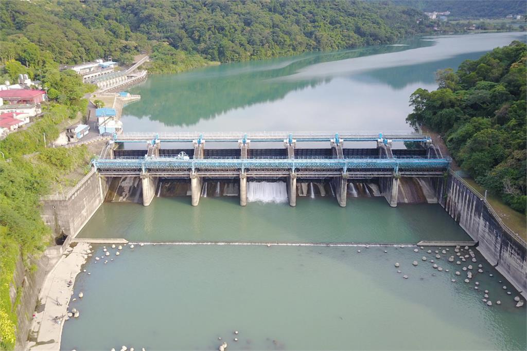 快新聞／遠離河道！大雨不斷　晚間7點起直潭壩、青潭堰陸續調節性放水
