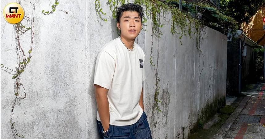 王ADEN陷爭議發聲沒用！台北、宜蘭跨年演出被取消　連校唱也沒了