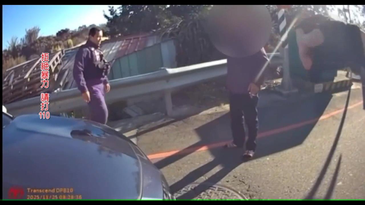 停車遭擦撞! 男爆走扯頭髮又亮刀嗆聲警跨區抓到人了
