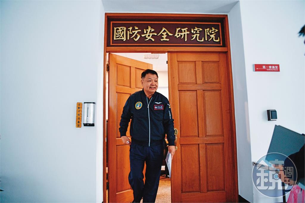 心血管問題請辭國防院執行長　李文忠捍衛個人清白強調「無逾矩」