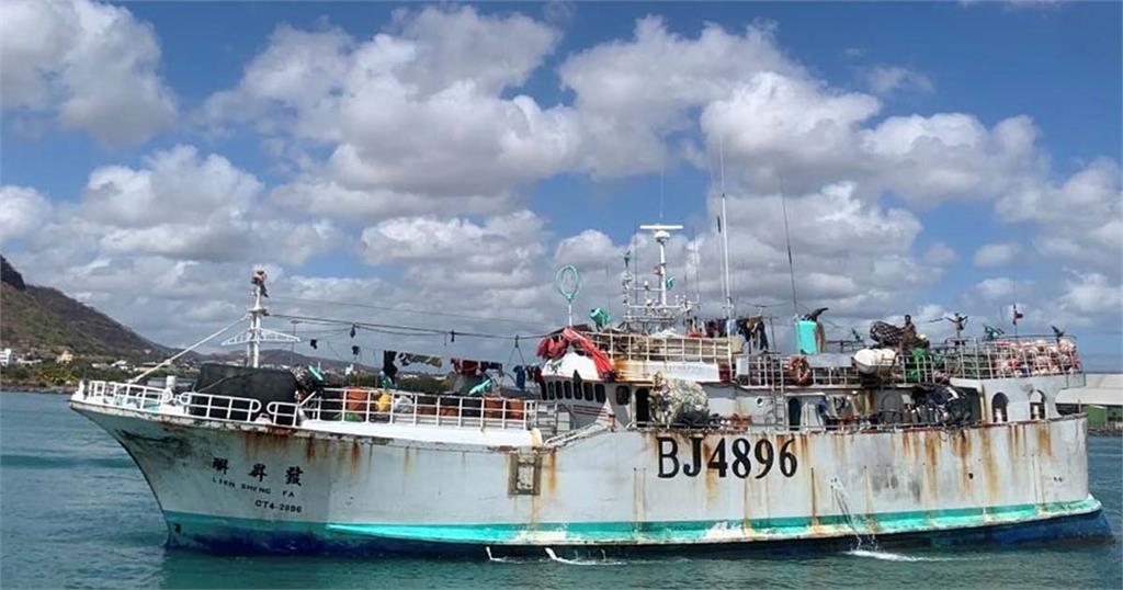 我國籍「聯昇發」漁船確認翻覆！已尋獲船體　漁業署：持續搜救16名失蹤船員