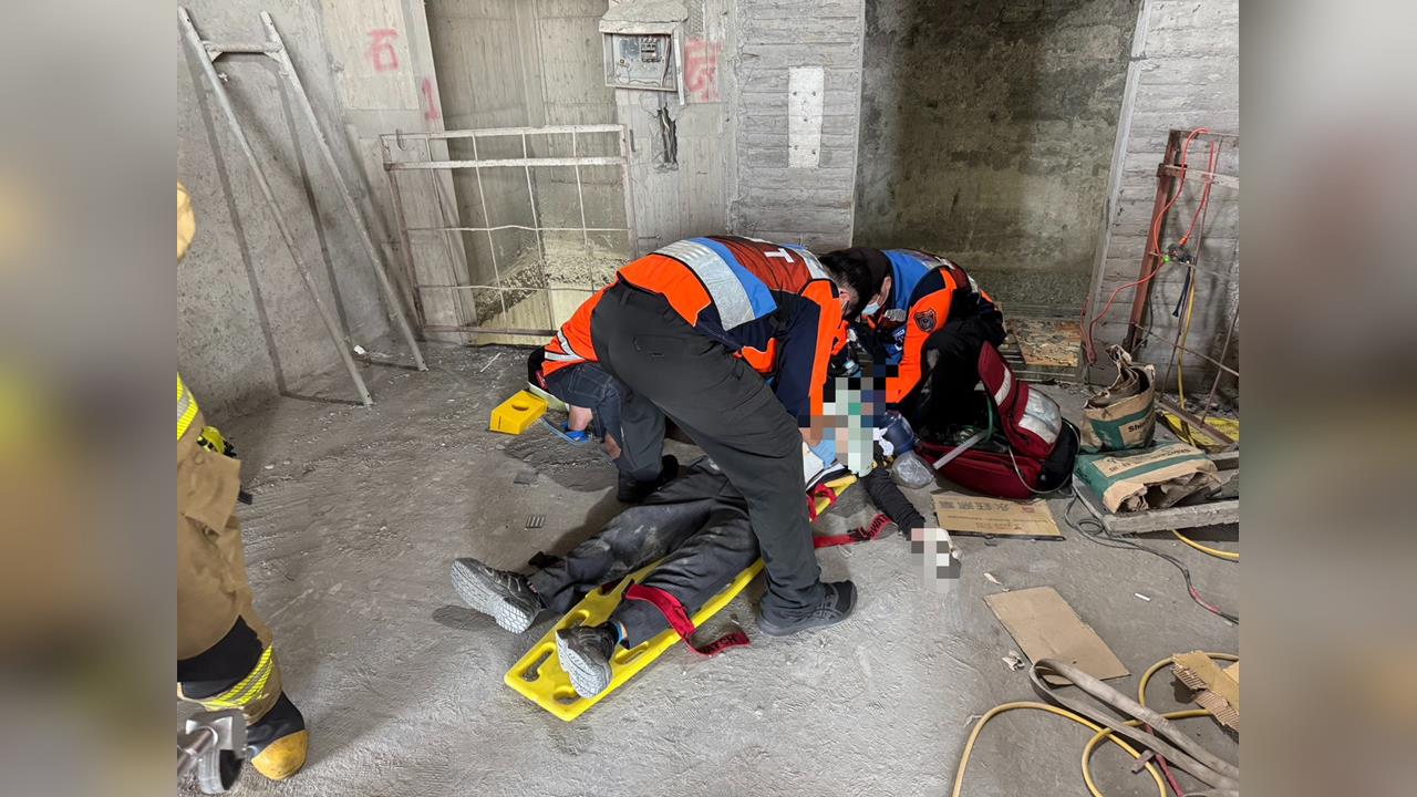 快新聞／台南小年夜工安意外！工人遭廢棄物砸中　頭破血流送醫不治