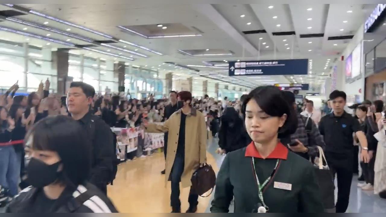 高雄開唱！NCT　WISH抵台　粉絲自製應援橫幅、髮夾等物展現熱情