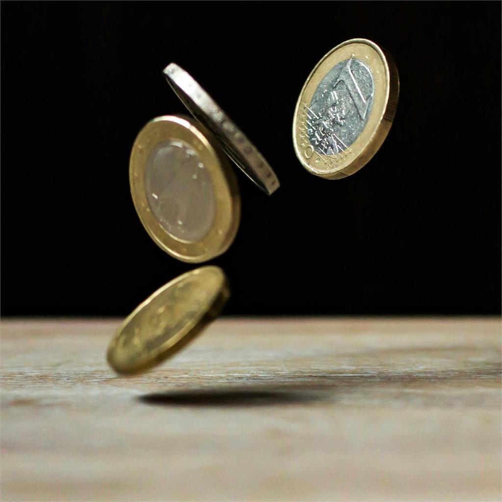 4月核准來臺投資、對外投資大統計　對外投資年增2.06% 資金增12.34%