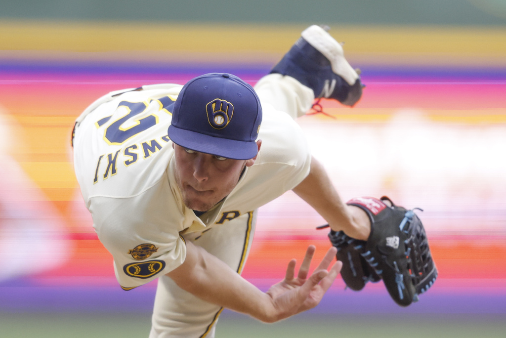 MLB(影)/遭鈴木誠也強襲球擊中腳 釀酒人怪物火球新星進傷兵名單