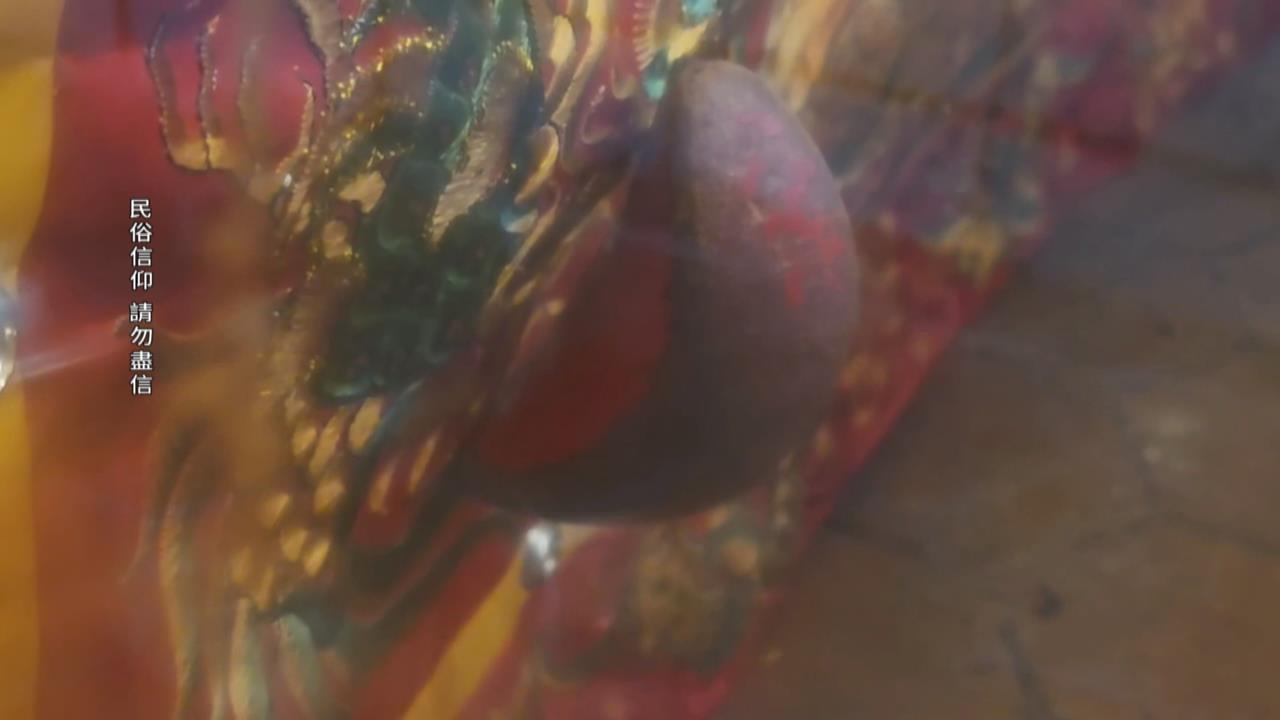 嘉義武聖宮鐵道旁「掛筊」 屹立不搖3162天震不掉