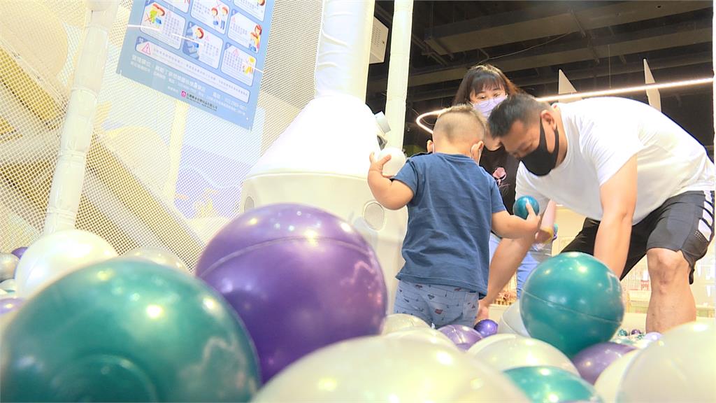 新北遊樂園推花火祭慶典 小孩穿上浴衣如置身日本