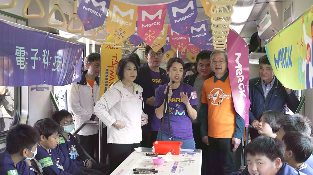 國科會「科普列車」首發南迴線　點亮偏鄉科學之旅