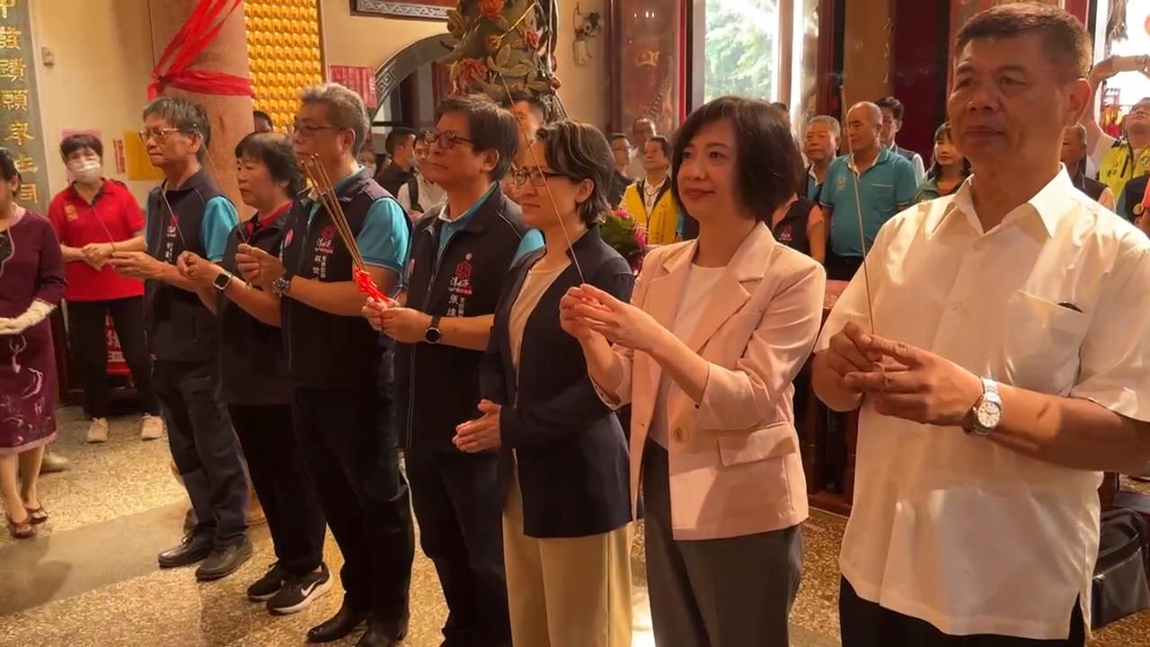 蕭美琴赴台中何欣純全程陪同 傳賴屬意何欣純戰台中市長?