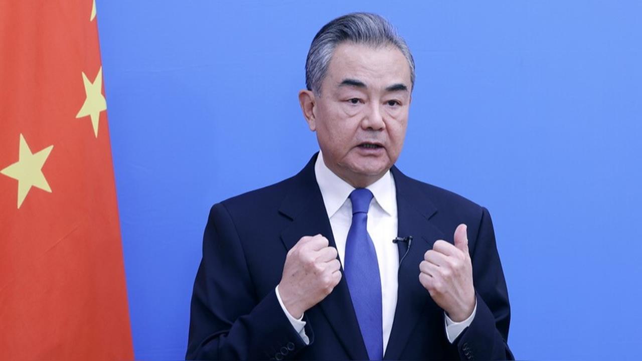 中國看不下去喊話美國「別打了」！王毅吐「勸世金句」網狂酸：藍白被打臉了