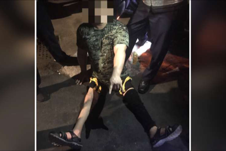 毒蟲躲偏僻山區吸毒 遇警心虛逃被捕