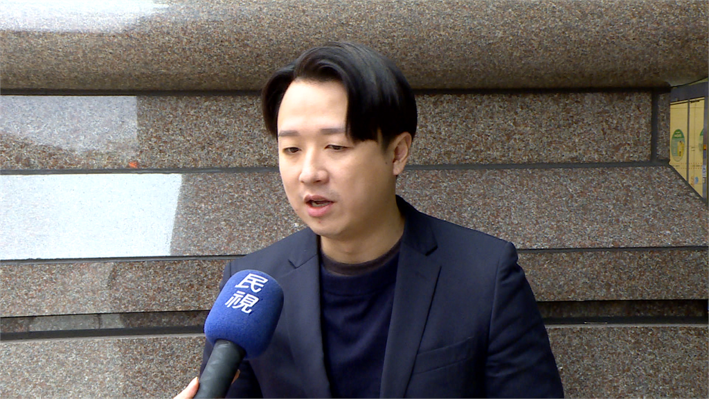 快新聞／披橘袍登記參選  李正皓：不想繼續狗吠火車了！