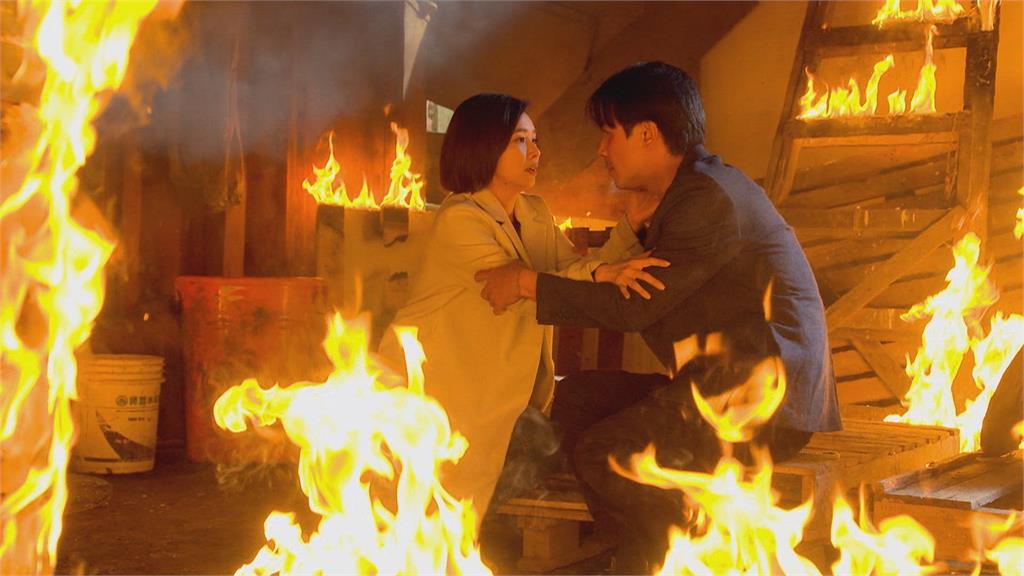 吳婉君、傅子純《愛的榮耀》火場戲驚魂!收視破3.51