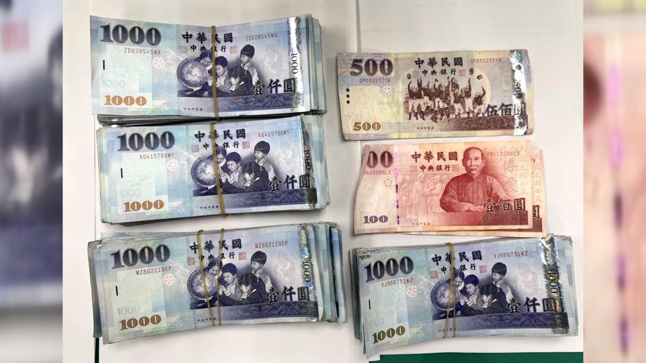 60萬包包火車內隨手放被盯上 「賊手賊腳」一勾偷走