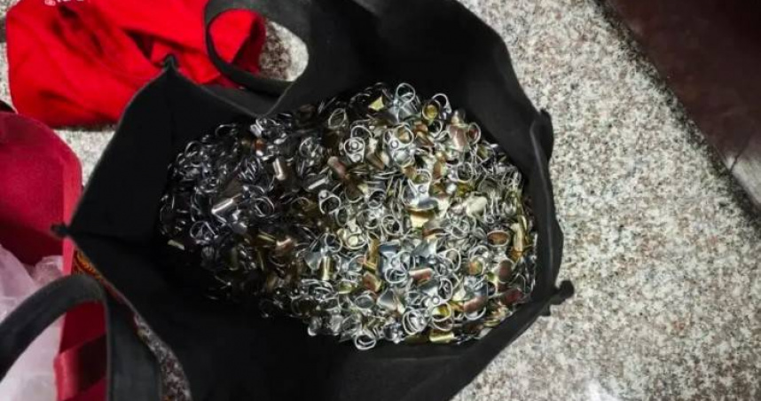 百分百「再來一瓶」？陸男偽造中獎拉環　「每天換10箱啤酒」爽喝半年