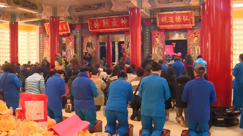光明燈何時點？11所廟宇5步驟免人擠人 多間廟宇能線上點燈