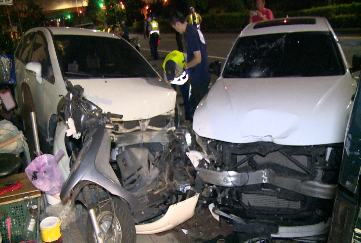 無照女開車載男友掛急診 不慎撞死騎士