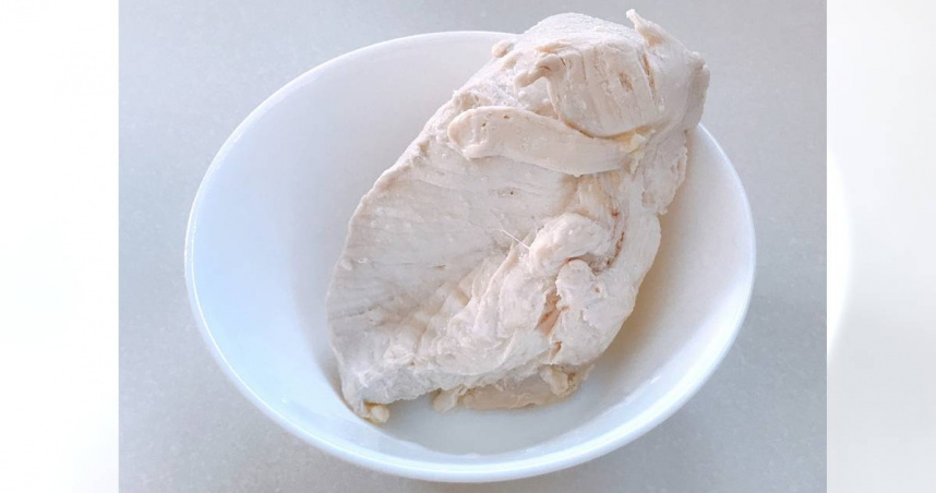 半年來只吃水煮雞胸肉＋花椰菜！　25歲女腹痛就醫才發現「胰臟大面積壞死」