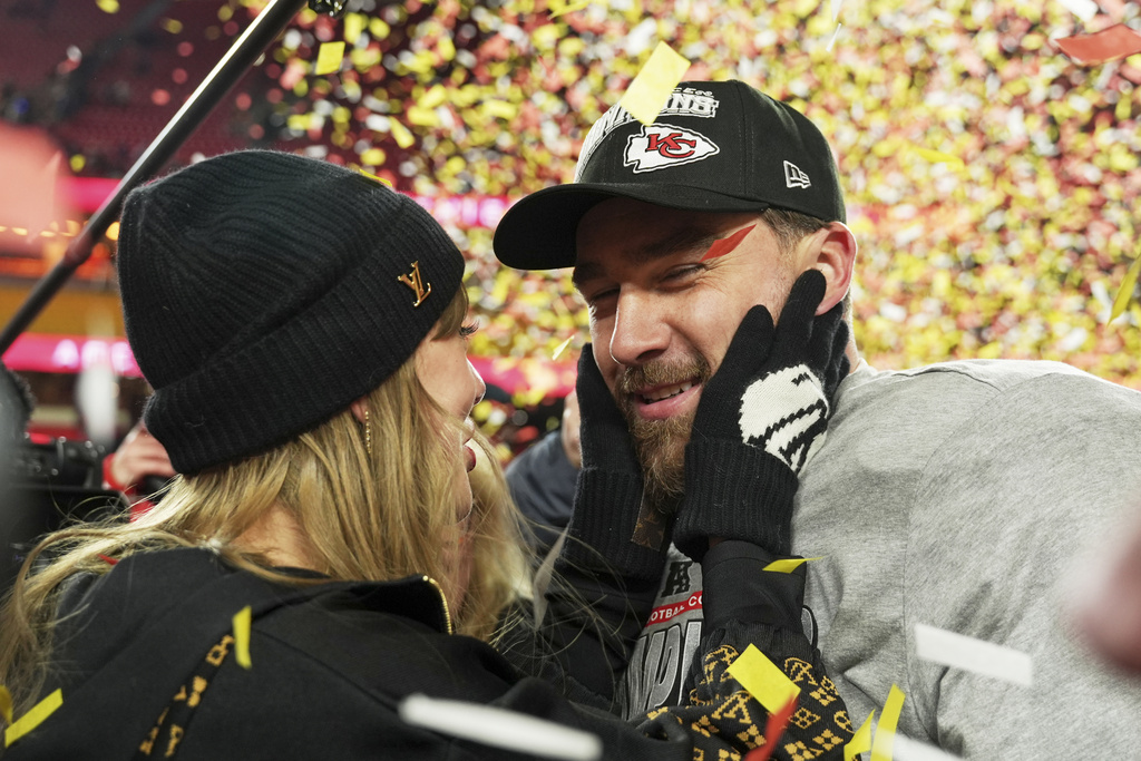 NFL／「明星邊鋒」凱爾西的最後一舞？　流行天后泰勒斯現身超級盃力挺男友
