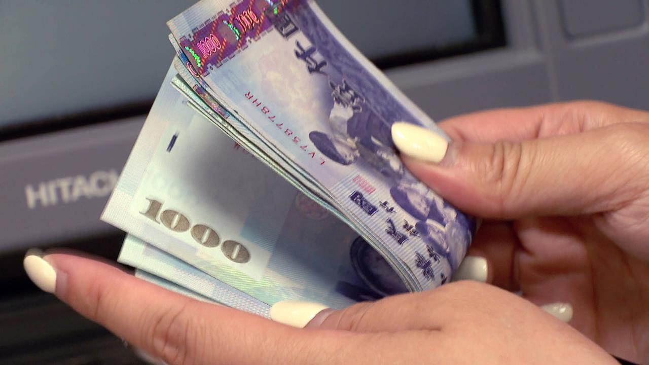 普發一萬先花哪？　民眾：玩光、買光、吃光、投資