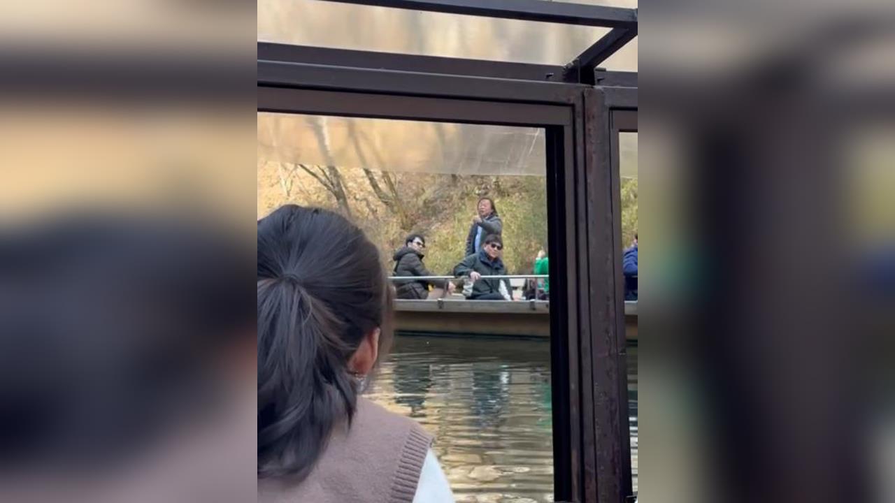 快新聞/民眾日本遊船巧遇王世堅!船上高喊「從從容容游刃有餘」 現場超high