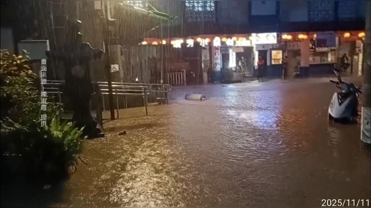 大豪雨！基隆調和街路面成溪流　新北瑞芳泥水淹民宅