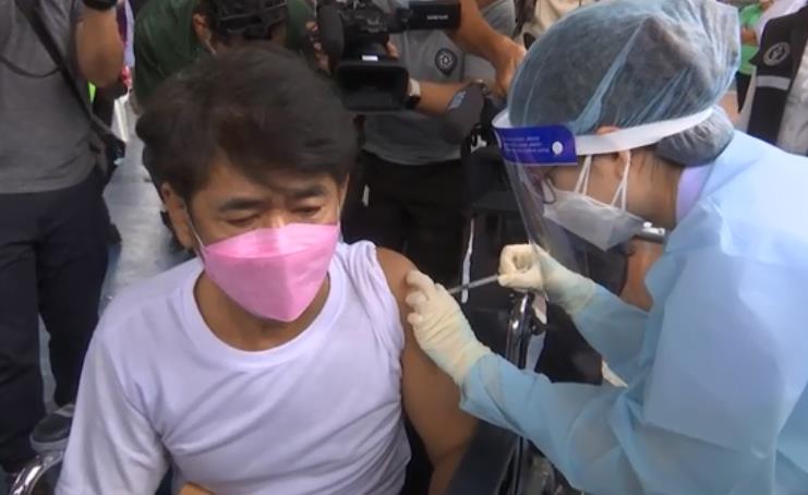 拼接種率出奇招！　泰推疫苗巴士前進曼谷郊區
