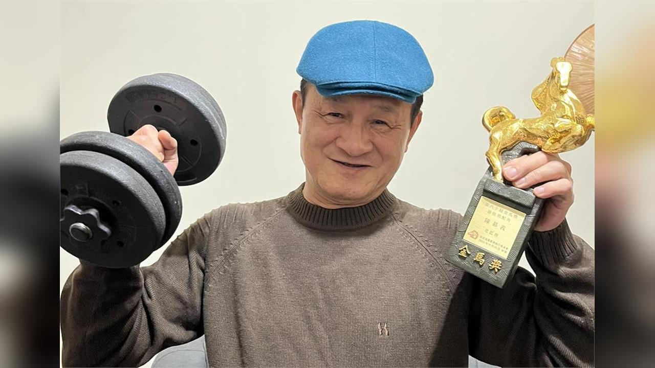 金馬影帝挺台獨被酸「沒戲拍」！認了失業3年「斷我生路」神回：斷不了台灣活路