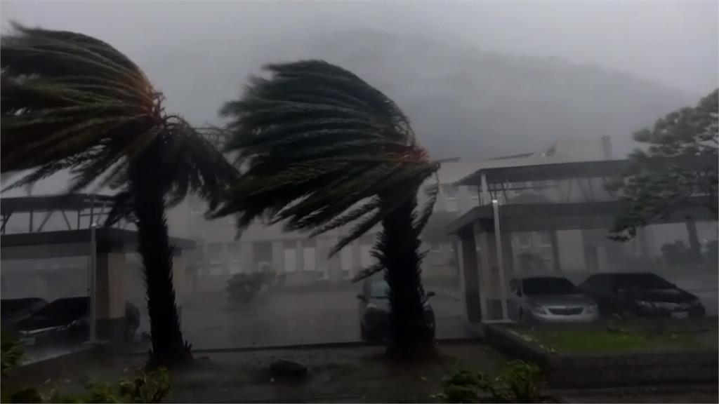 凱米來襲風雨加大　宜花桃竹山區部落撤村