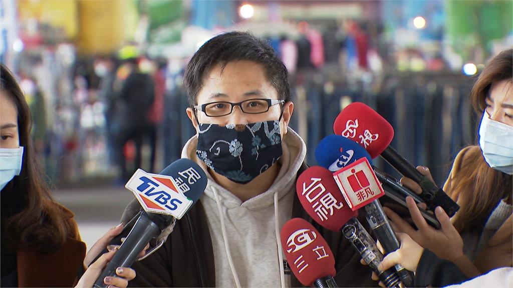 重新跳蚤市場人擠人  零社交距離