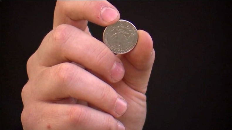票數相同怎麼辦？美國肯塔基州城市用「擲硬幣」決定市長當選人