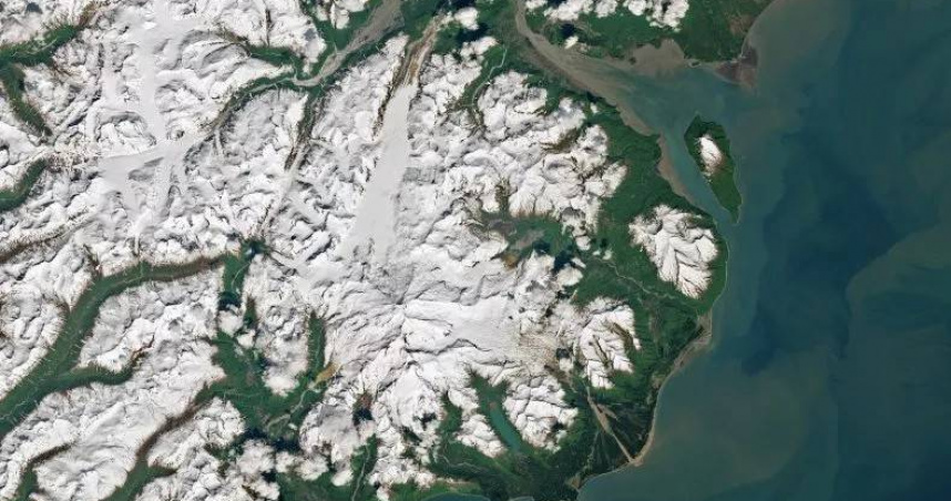 美國火山旁「每分鐘一震」　NASA發出警告：即將噴發