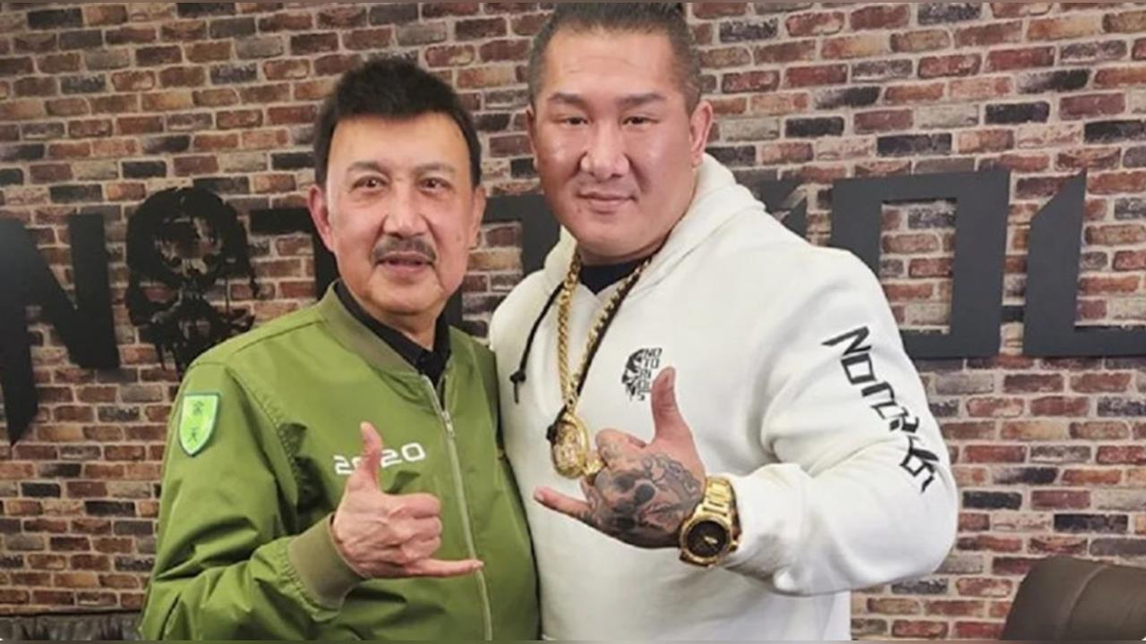 快新聞／重磅開炮館長「頭腦簡單」立場偏來偏去！　余天再放大絕嗆：難怪被開槍