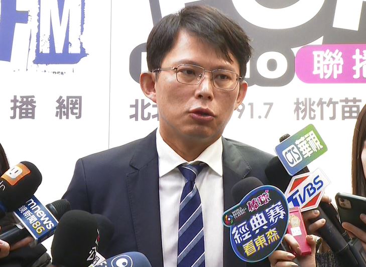 黃國昌要求賴總統週三前對大罷免表態　叫陣「公開辯論」