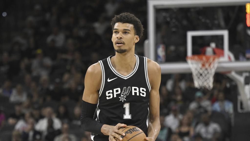 NBA(影)／文班亞馬今天「柯瑞上身」！飆進8顆三分球狂轟50分　創生涯單場新高