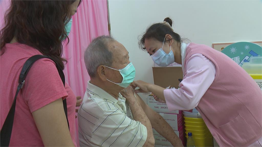 15日高87歲以上長者疫苗開打  專家:建議慢性病患接種