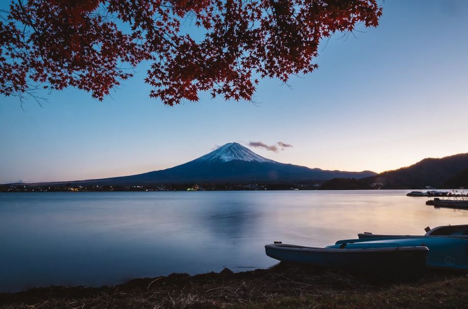 富士山挑戰：16級大風吹不倒的冒險魂！登山與自然的極致對話