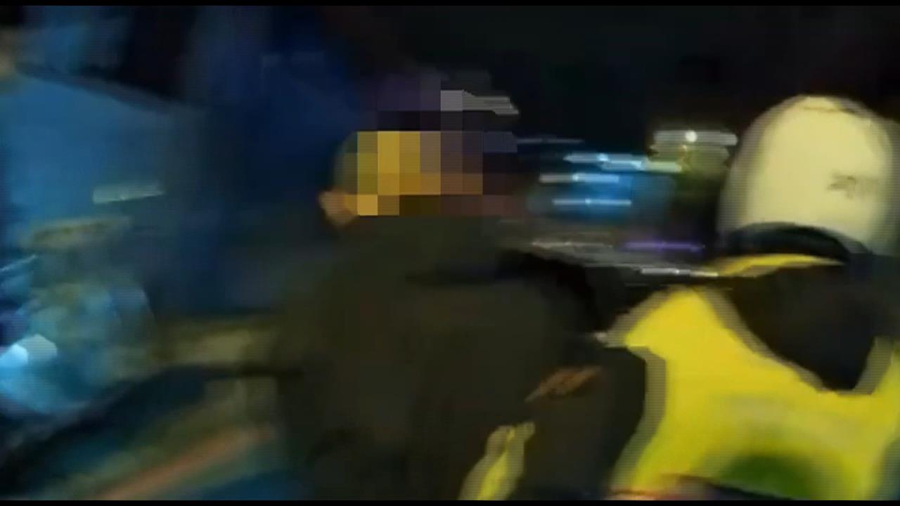 狡猾嫌板橋犯五起竊案！　遭警追捕「躲車底」被逮